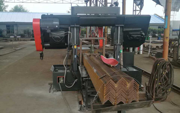 四川某公司使用樂意鋸床案例?